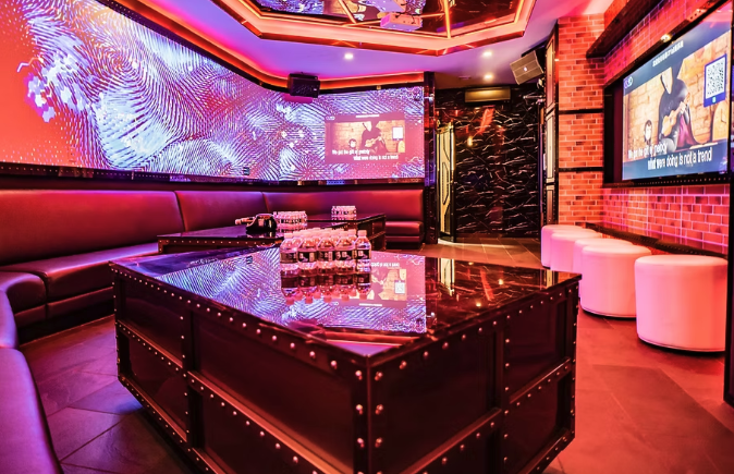 강남가라오케: 강남에서 즐기는 프리미엄 노래방, 남성 손님을 위한 품격 있는 음주와 힐링 공간